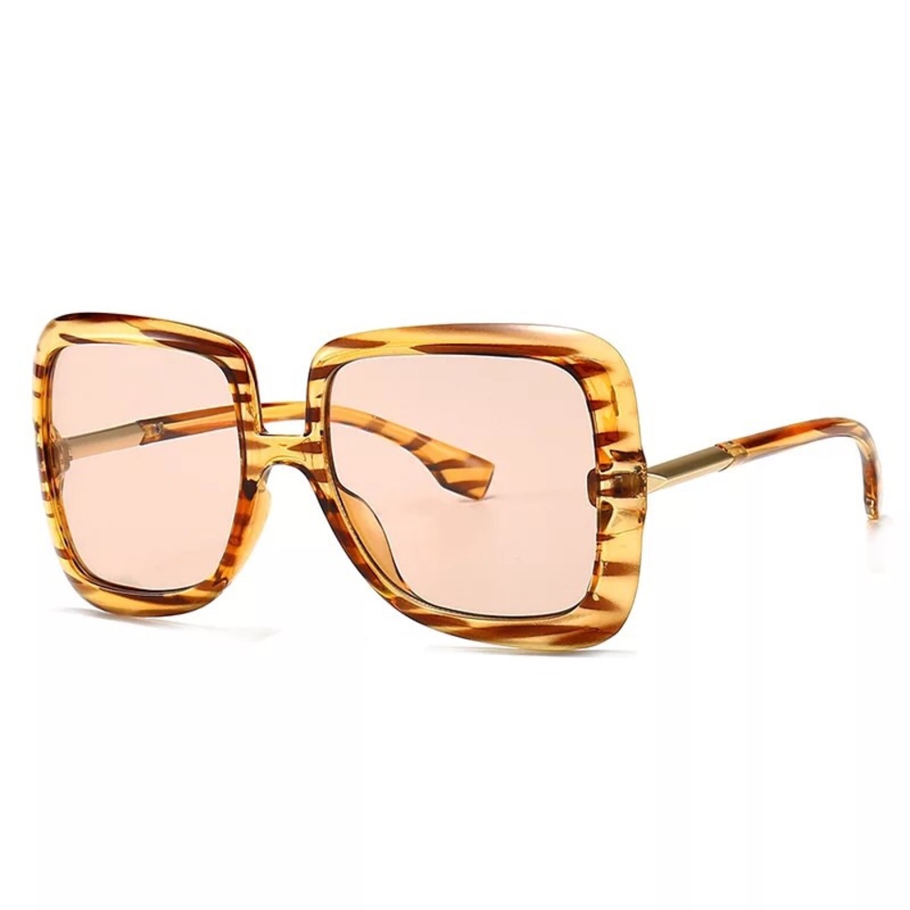 Sunbunny Oversized Gradient Sunglasses In Sunset - Picture 4 of 5